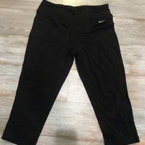 Nike dri fit ankle crop yoga pants